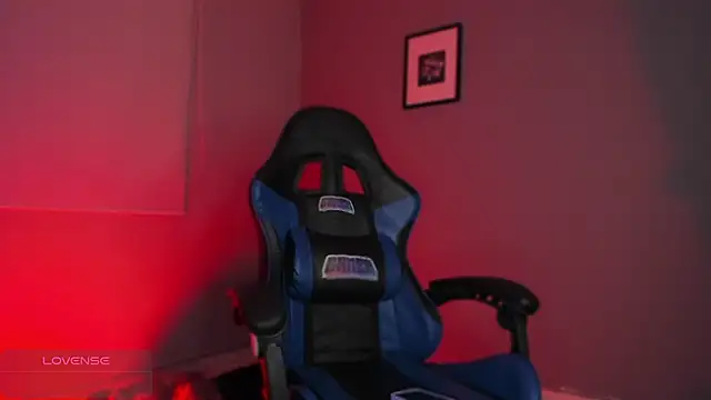 Snapshot of adamjackson_ chatting on September 19, 2025, 2:13 am adamjackson online show from September 19, 2025, 2:13 am