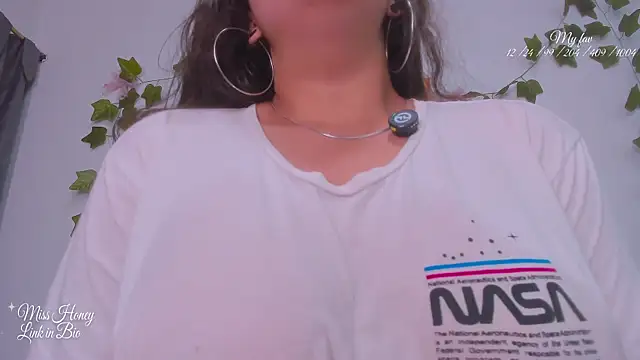 Mxss Honey online show from March 27, 2026, 3:12 am