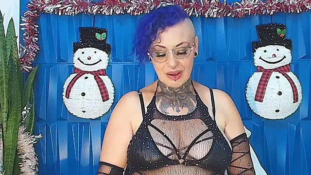 Snapshot of SandyyRose chatting on December 13, 2024, 5:54 pm SandyyRose online show from December 13, 2024, 5:54 pm