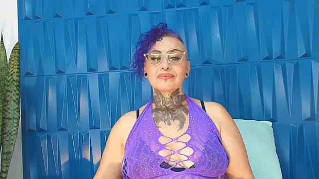 Snapshot of SandyyRose chatting on January 10, 2025, 5:56 pm SandyyRose online show from January 10, 2025, 5:56 pm