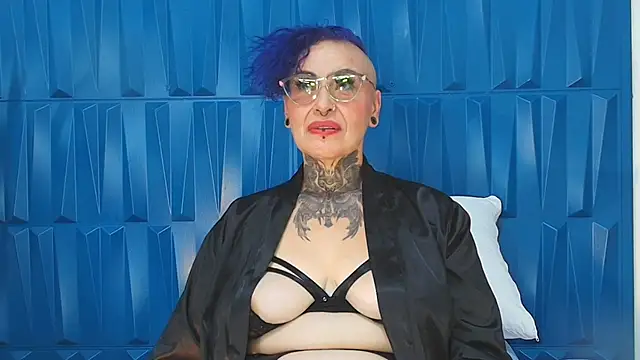 Snapshot of SandyyRose chatting on February 7, 2025, 10:30 pm SandyyRose online show from February 7, 2025, 10:30 pm