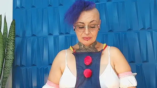 Snapshot of SandyyRose chatting on February 13, 2025, 9:49 pm SandyyRose online show from February 13, 2025, 9:49 pm