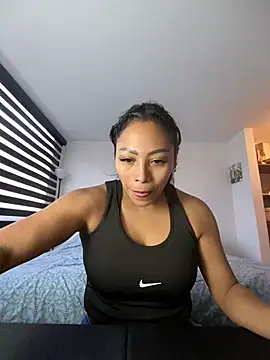 Snapshot of CindyWilliams_ chatting on February 18, 2025, 10:36 pm CindyWilliams online show from February 18, 2025, 10:36 pm