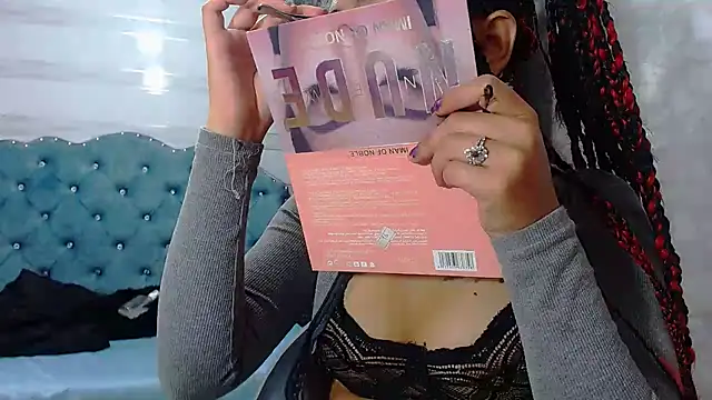 Snapshot of lily_jamesx chatting on February 13, 2025, 9:17 pm lily jamesx online show from February 13, 2025, 9:17 pm