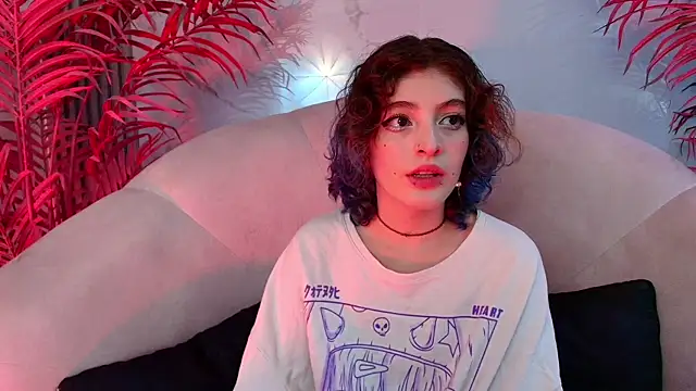 EvaHalsey online show from November 27, 2025, 7:49 pm