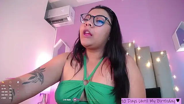 Snapshot of MeghanBurn chatting on January 18, 2025, 1:08 am MeghanBurn online show from January 18, 2025, 1:08 am