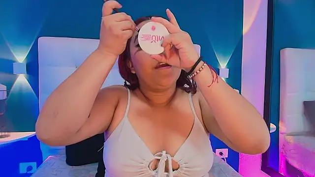 Snapshot of MeghanBurn chatting on February 28, 2026, 12:28 pm MeghanBurn online show from February 28, 2026, 12:28 pm