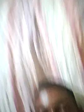 Snapshot of BeetledFlouter12 chatting on September 24, 2025, 11:41 pm BeetledFlouter12 online show from September 24, 2025, 11:41 pm