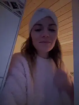 Snapshot of Milla__one chatting on February 14, 2025, 5:03 pm Milla  one online show from February 14, 2025, 5:03 pm