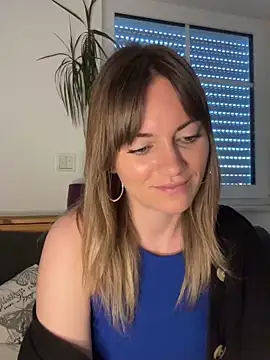 Snapshot of Milla__one chatting on March 20, 2025, 11:27 am Milla  one online show from March 20, 2025, 11:27 am