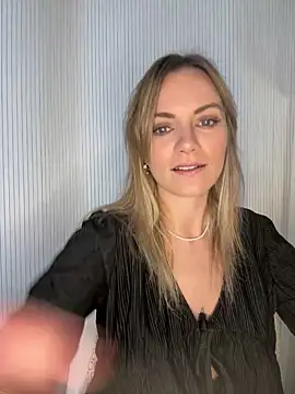 Snapshot of Milla__one chatting on September 23, 2025, 1:36 pm Milla  one online show from September 23, 2025, 1:36 pm