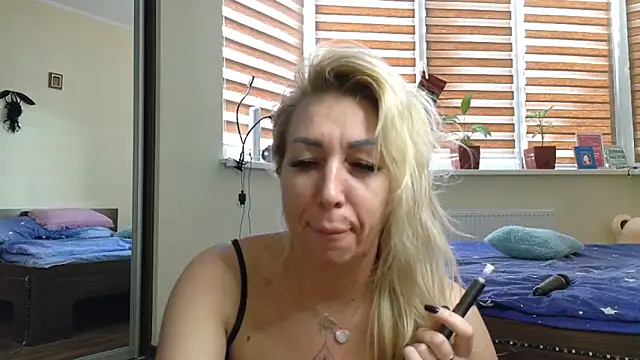 Denny Brenda online show from February 16, 2025, 8:32 am