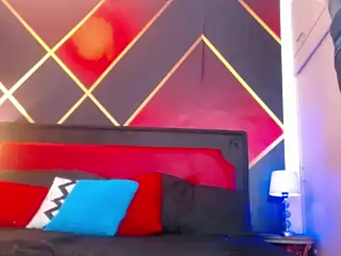 CindyandCarlo online show from February 5, 2025, 3:52 pm