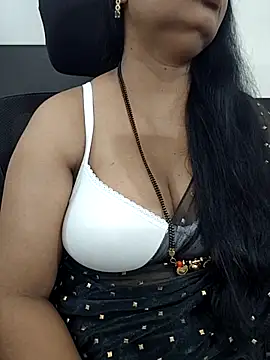 Deepthi Mysore online show from October 15, 2025, 4:18 pm