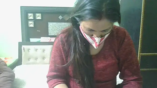 couplesuni online show from February 21, 2025, 10:28 am