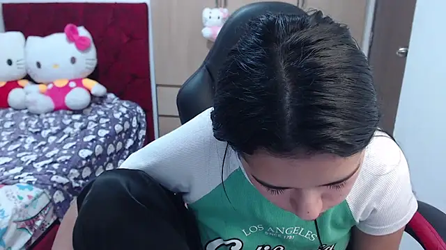 kayla k18 online show from February 19, 2026, 11:56 pm