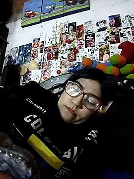 dafne19  online show from October 22, 2025, 5:08 am