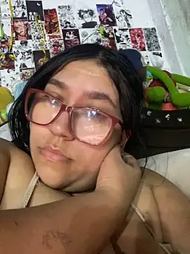 dafne19  online show from November 4, 2025, 5:06 am