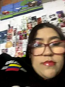 dafne19  online show from December 5, 2025, 4:54 am