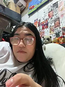 Snapshot of dafne19_ chatting on February 6, 2026, 4:06 am dafne19 online show from February 6, 2026, 4:06 am