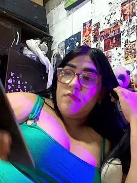 Snapshot of dafne19_ chatting on February 7, 2026, 3:43 am dafne19 online show from February 7, 2026, 3:43 am