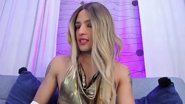 Snapshot of LukaCastillo chatting on March 11, 2025, 8:09 am LukaCastillo online show from March 11, 2025, 8:09 am