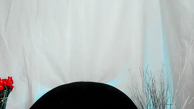 Snapshot of LukaCastillo chatting on October 31, 2025, 9:38 pm LukaCastillo online show from October 31, 2025, 9:38 pm