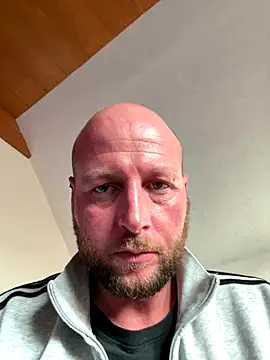 nikeaddicted2 online show from November 16, 2025, 2:00 pm