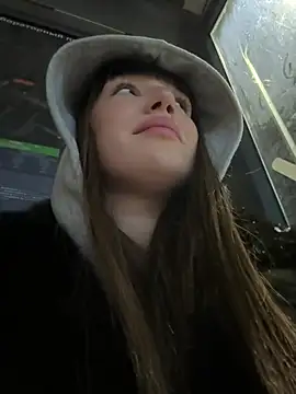 Sophie Avory online show from January 8, 2026, 3:03 pm