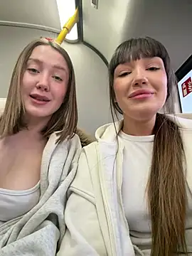 Sophie Avory online show from April 10, 2026, 4:44 pm