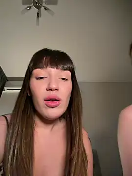 Snapshot of Sophie_Avory chatting on May 6, 2026, 6:46 pm Sophie Avory online show from May 6, 2026, 6:46 pm