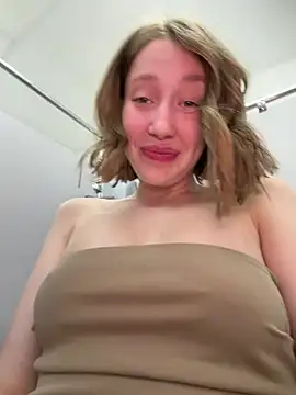 Snapshot of Sophie_Avory chatting on May 14, 2026, 6:26 pm Sophie Avory online show from May 14, 2026, 6:26 pm