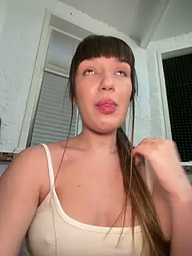 Snapshot of Sophie_Avory chatting on June 4, 2026, 7:09 pm Sophie Avory online show from June 4, 2026, 7:09 pm