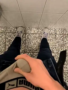 Snapshot of geilehecke1 chatting on January 24, 2025, 1:57 pm geilehecke1 online show from January 24, 2025, 1:57 pm