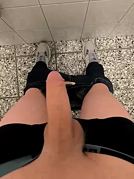 Snapshot of geilehecke1 chatting on February 11, 2025, 8:26 am geilehecke1 online show from February 11, 2025, 8:26 am