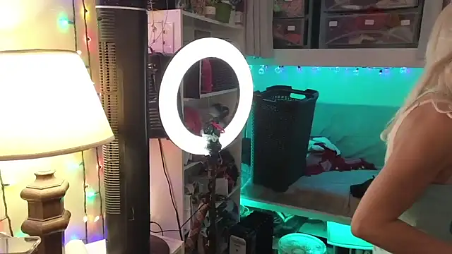 cunty tranny lydia online show from February 28, 2026, 5:19 am