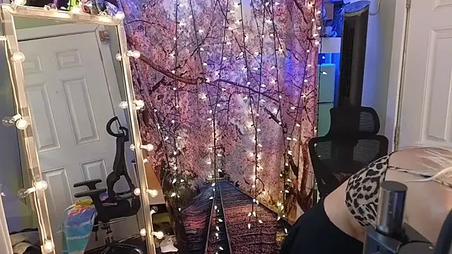 cunty tranny lydia online show from April 15, 2026, 9:15 pm