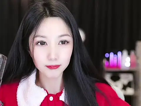 Nuyoah-77 online show from February 13, 2025, 5:33 pm