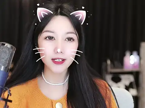 Nuyoah-77 online show from February 25, 2025, 5:58 pm