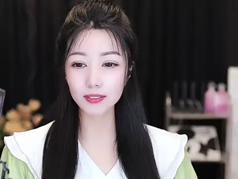 Nuyoah-77 online show from September 19, 2025, 4:51 pm