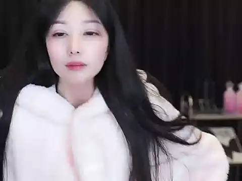 Nuyoah-77 online show from January 12, 2026, 1:16 pm