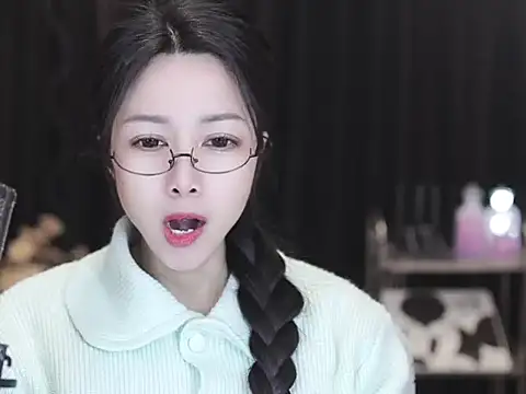 Nuyoah-77 online show from March 15, 2026, 8:20 am