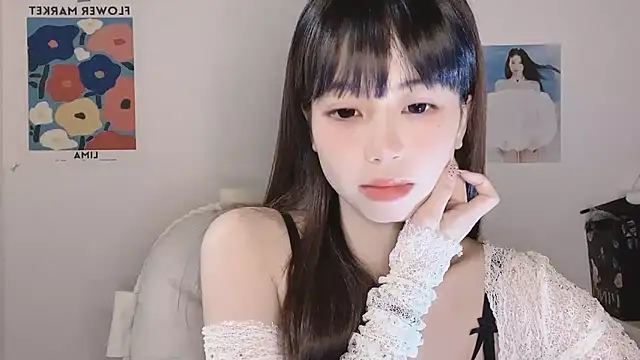 -Hottie online show from November 28, 2025, 3:47 pm