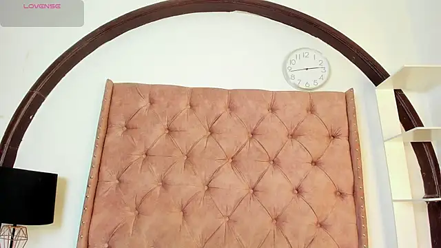 LadyAvalon online show from January 26, 2025, 7:41 pm