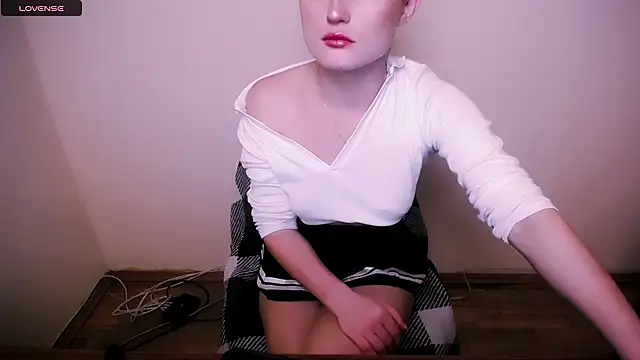 Felliciya online show from March 14, 2025, 9:57 am