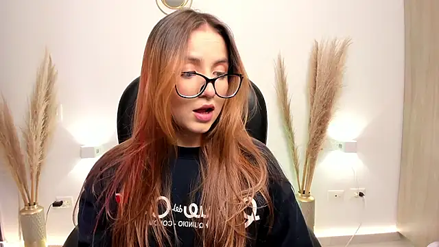 RyliieHunter online show from December 17, 2024, 12:34 am