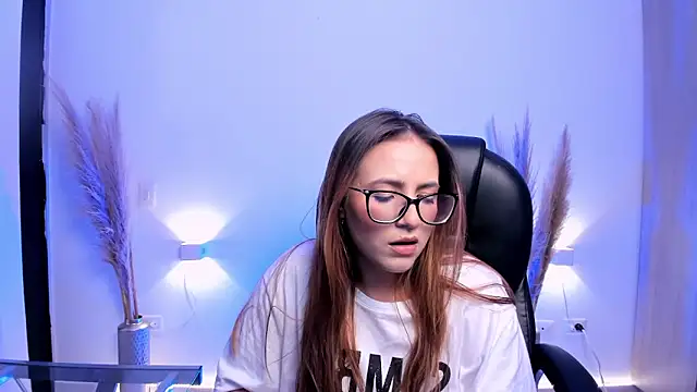 RyliieHunter online show from January 17, 2025, 10:56 pm