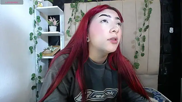 Mia Rinn online show from February 5, 2025, 1:11 pm