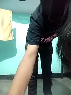 Hotty-Divya online show from April 9, 2026, 8:42 am
