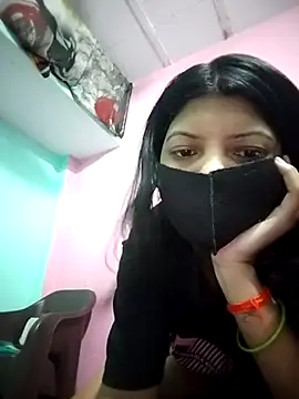 Hotty-Divya online show from April 25, 2026, 3:31 am